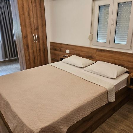 Grejm Family Apartments Petrovac Exterior photo